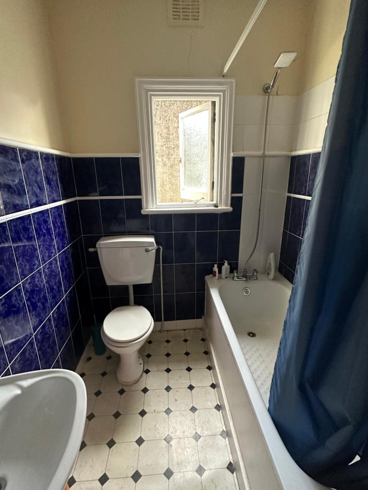 Проживание в семье Double Bedroom In